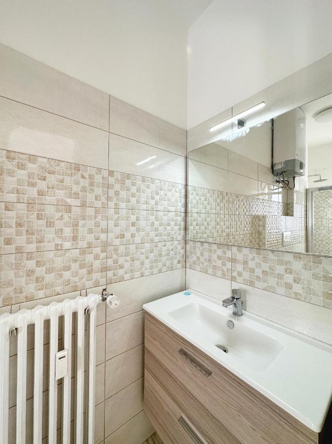 Wh - Un Posto Al Sole - Attico Monolocale Con Parcheggio Gratuito - 5 Minuti Dal Centro - Wifi Apartment Sanremo Exterior photo